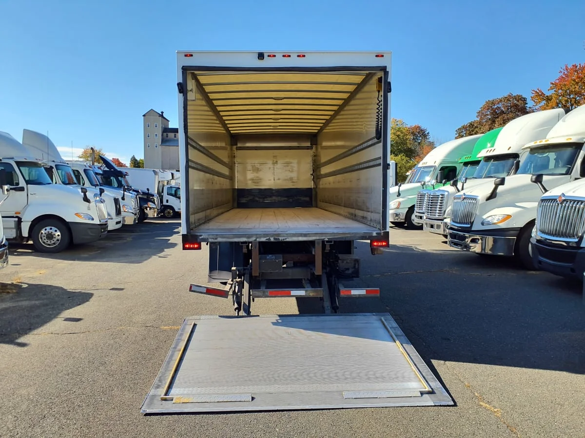 2020 International MV - image 5