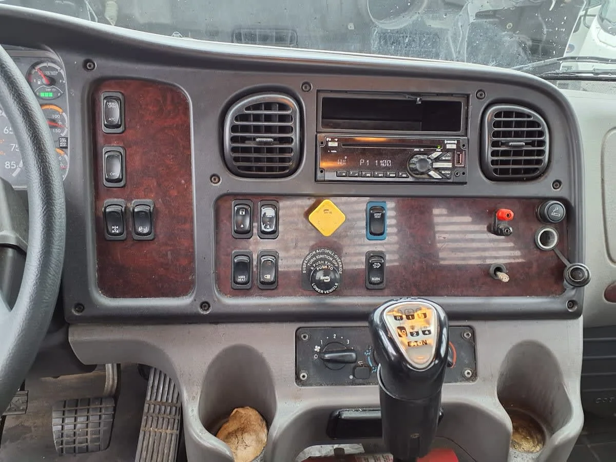 2019 Freightliner M2 106 in Salisbury, MA — photo 10