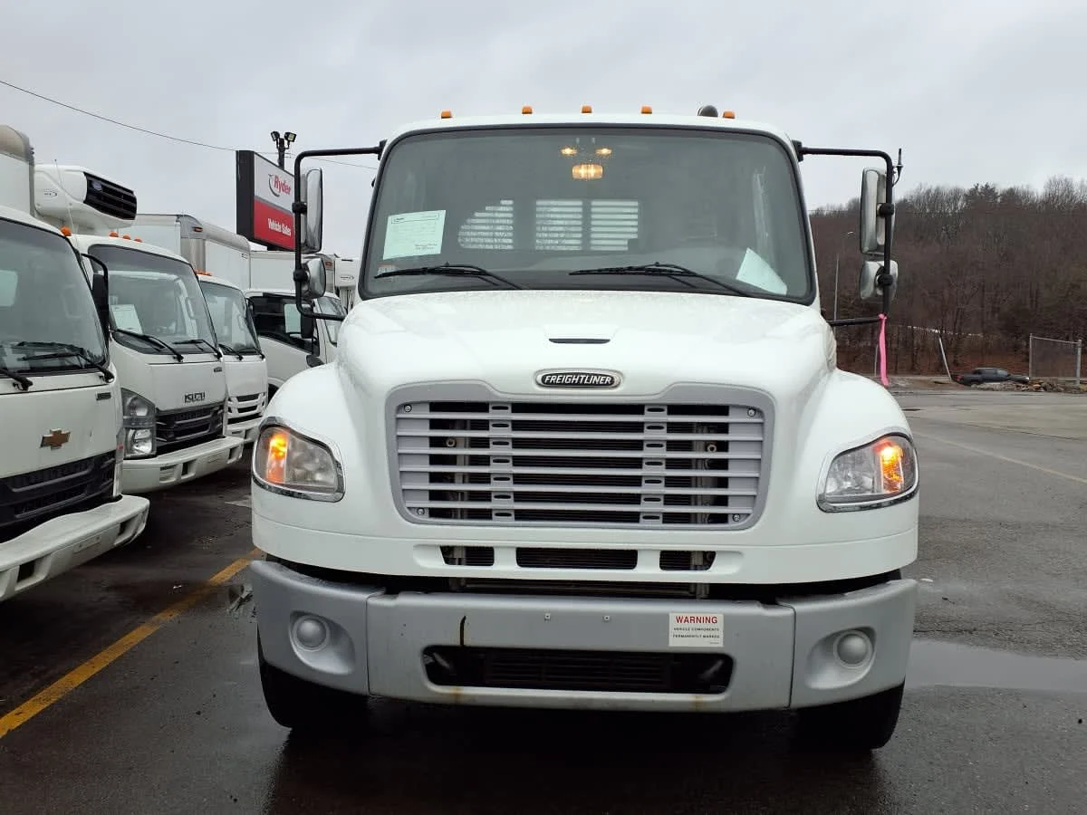 2019 Freightliner M2 106 in Salisbury, MA — photo 2