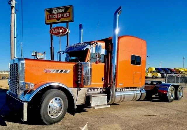 2022 Peterbilt 389 - image 10