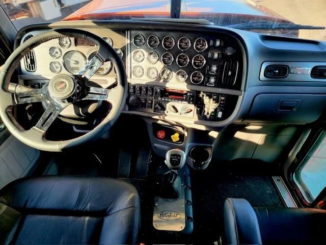 2022 Peterbilt 389 - image 22