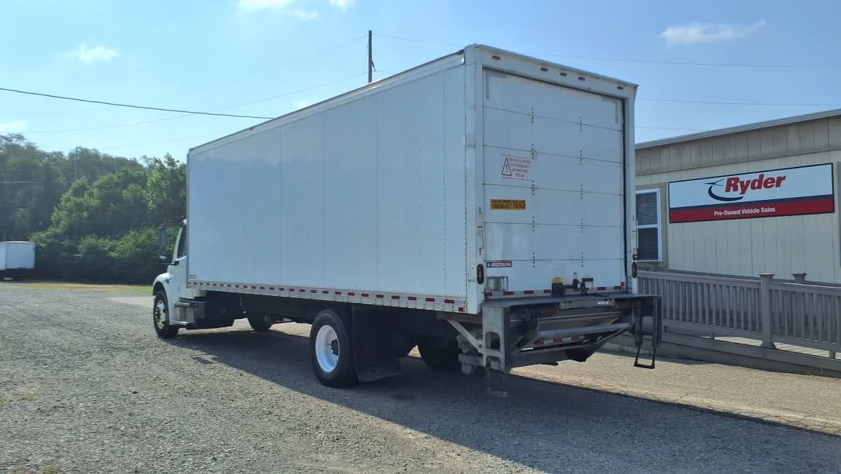 2019 Freightliner M2 106 in West Chester, OH — photo 6