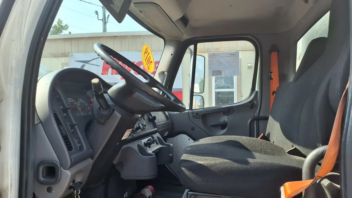 2019 Freightliner M2 106 in West Chester, OH — photo 7