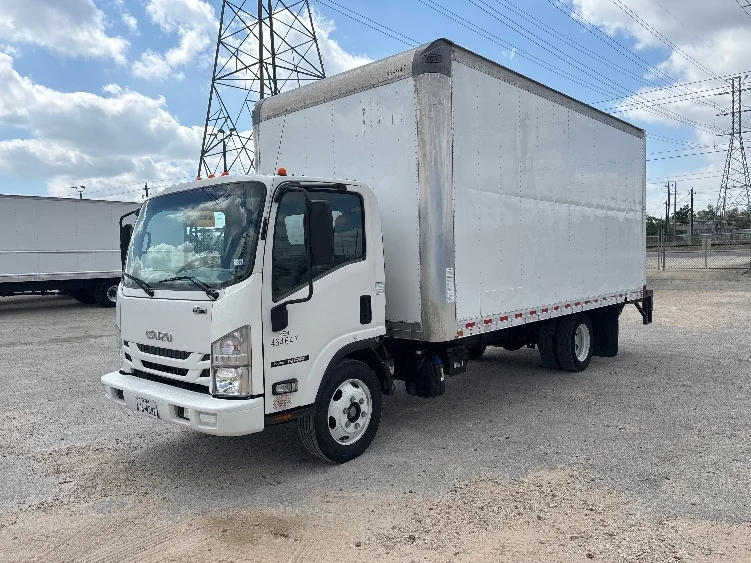 2022 Isuzu NRR - image 3