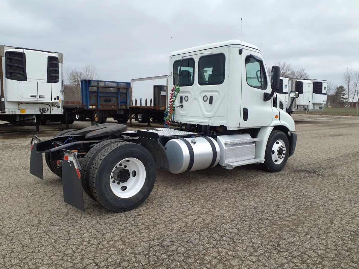 2019 Freightliner Cascadia in Wayland, MI — photo 4
