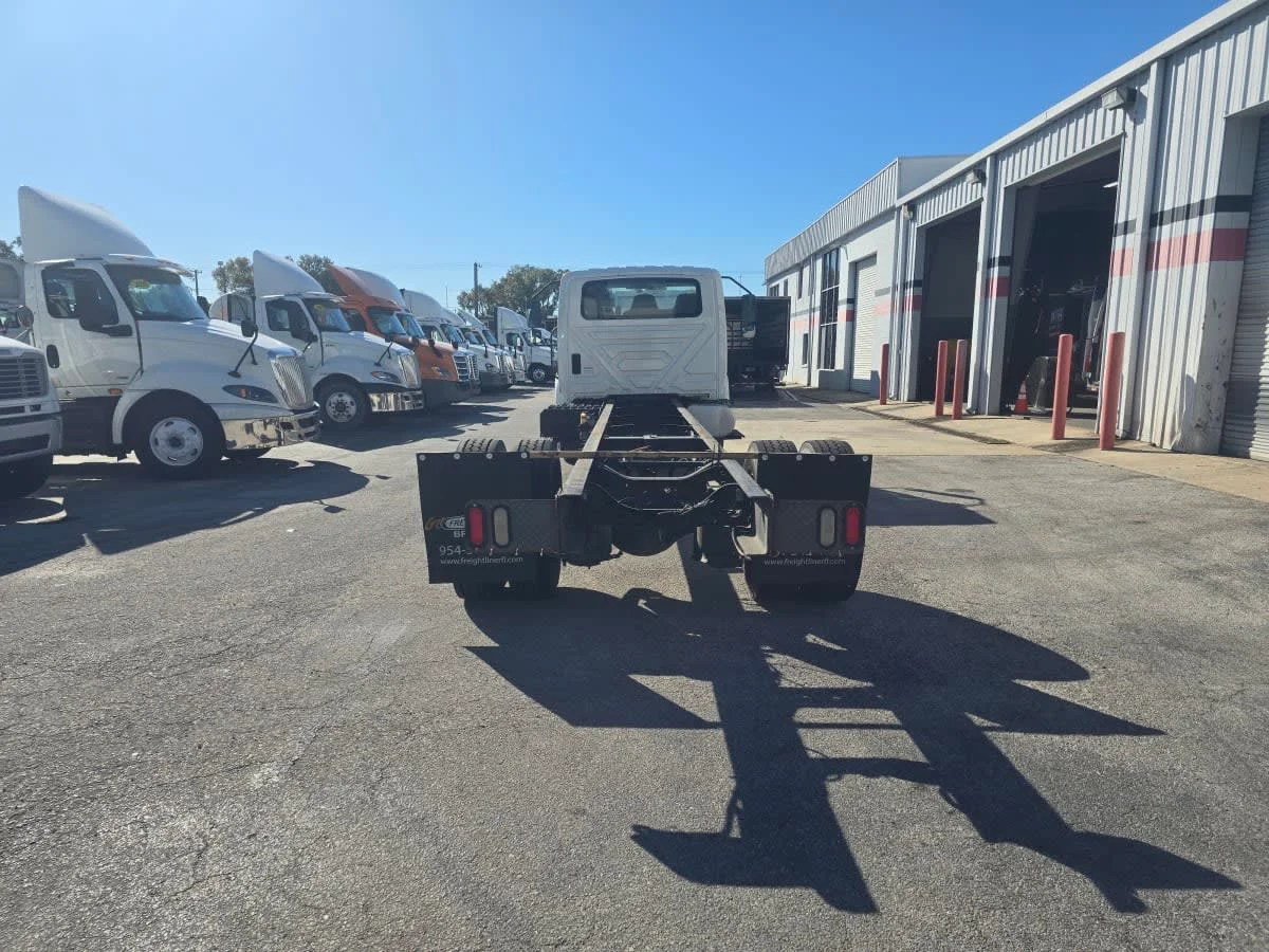 2020 International MV - image 5