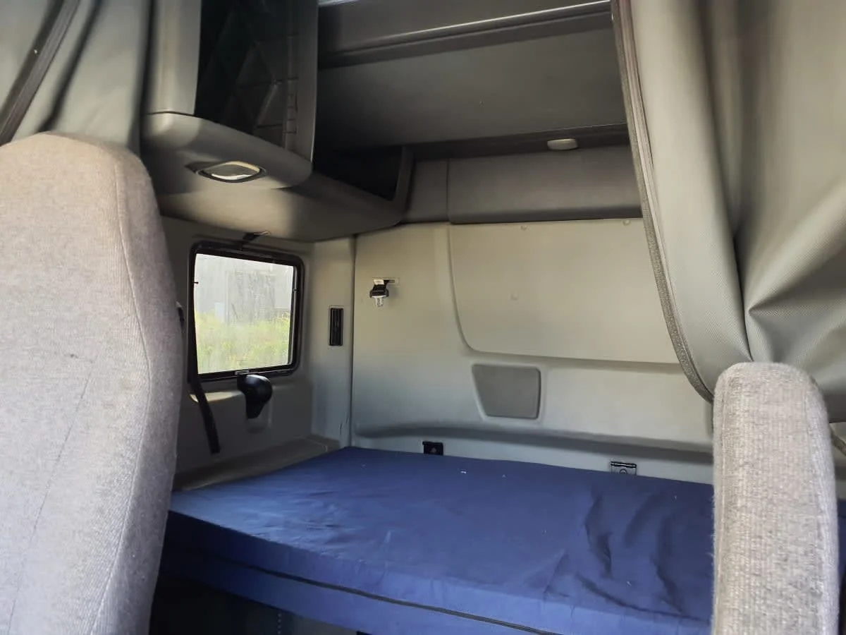 2020 International LT in Indianapolis, IN — photo 8