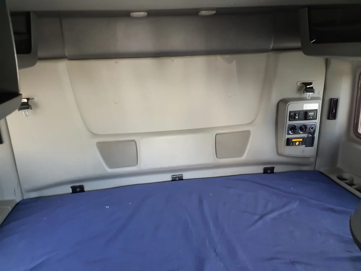 2020 International LT in Indianapolis, IN — photo 10