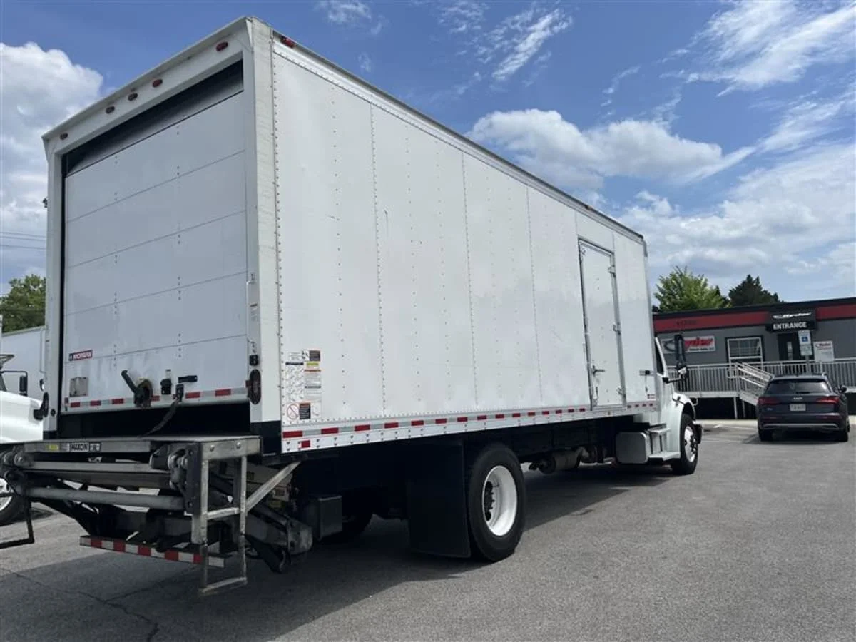 2020 Freightliner M2 106 in Beltsville, MD — photo 4