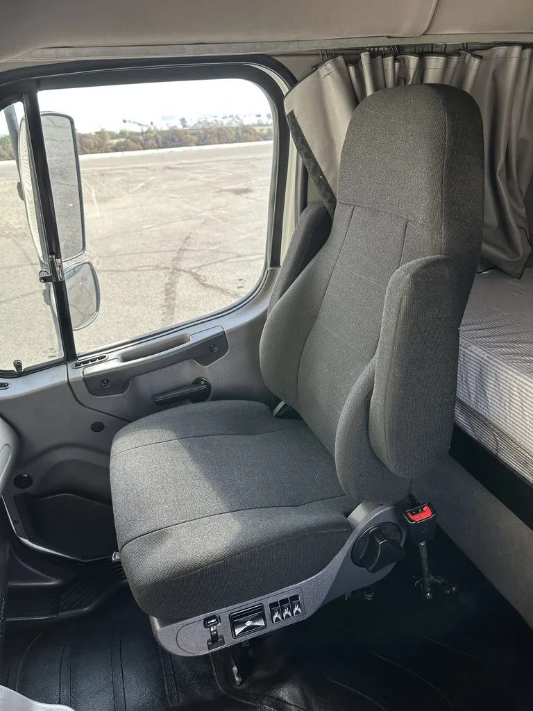 2020 Freightliner eM2 in Fresno, CA — photo 11