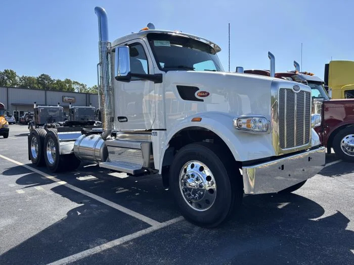 2027 Peterbilt 567 — photo 2