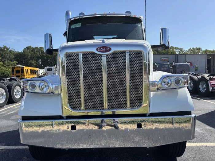 2027 Peterbilt 567 — photo 4