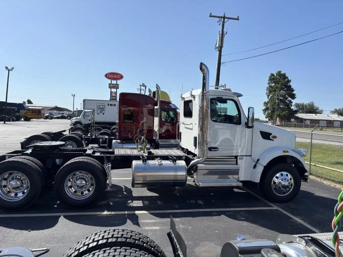 2027 Peterbilt 567 — photo 6