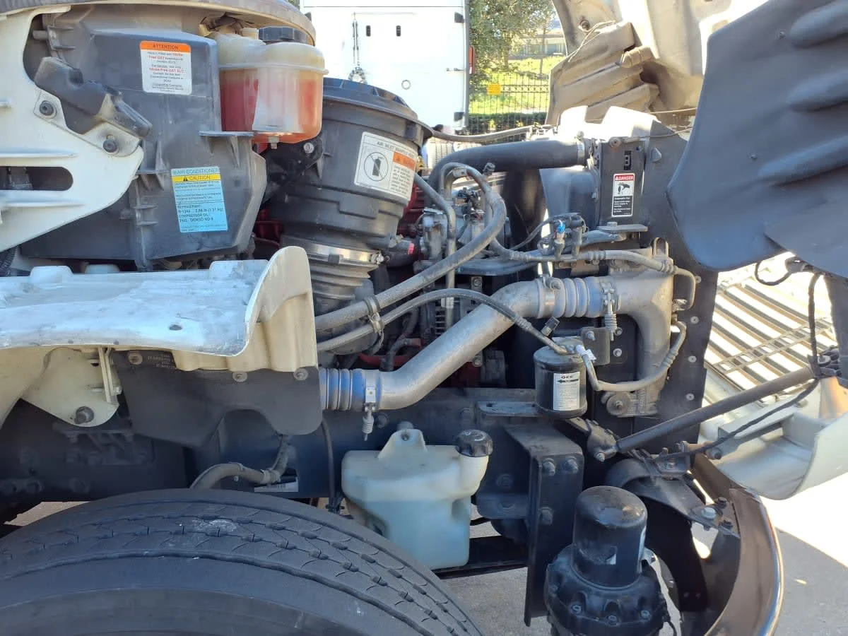 2019 Freightliner M2 106 in Houston, TX — photo 11