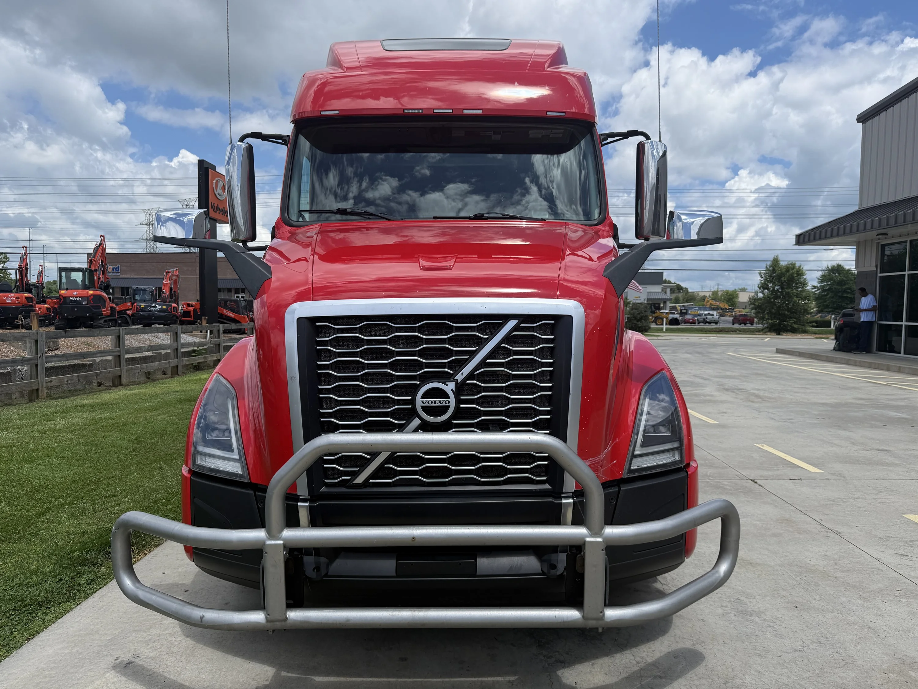 2024 Volvo VNL 860 in Clarksville, TN — photo 4