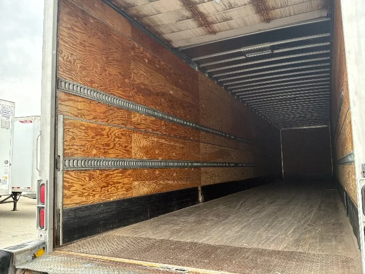 2015 Utility Trailer in Des Moines, IA — photo 9