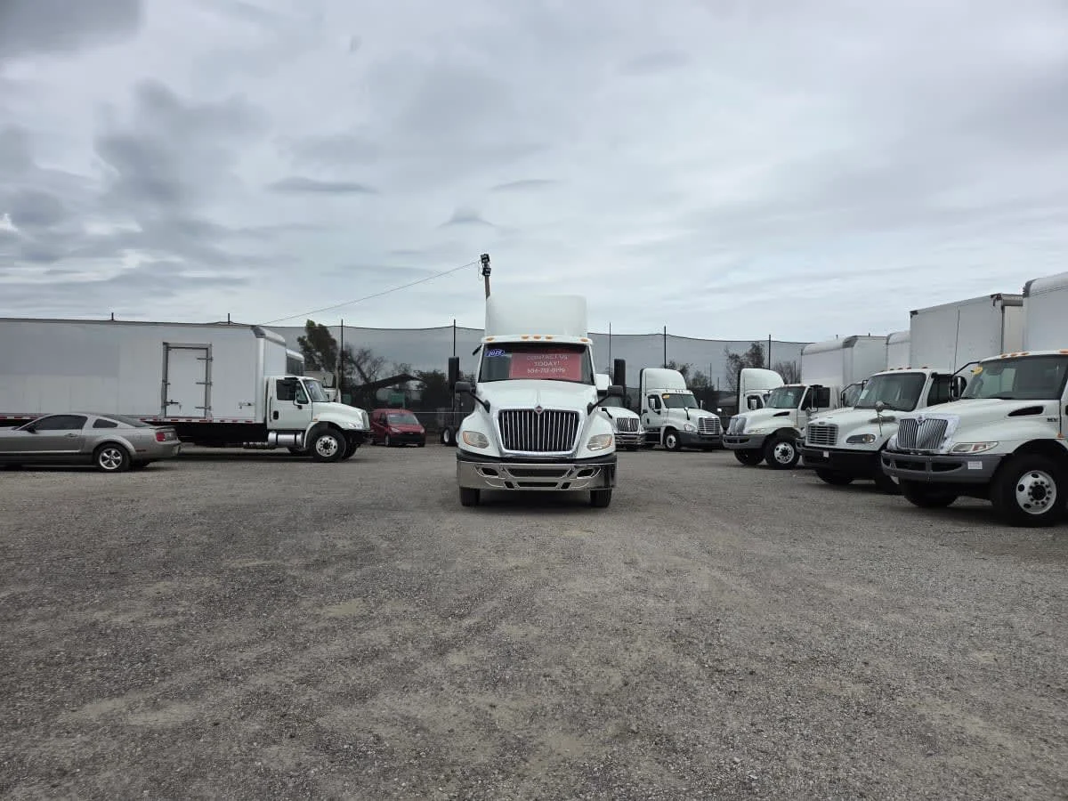 2019 International LT in St. Rose, LA — photo 2