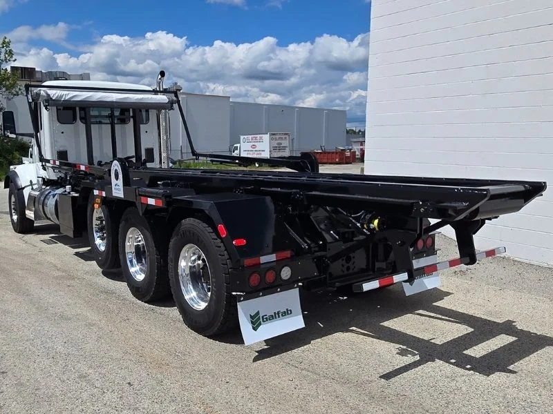 2027 Peterbilt 567 — photo 8