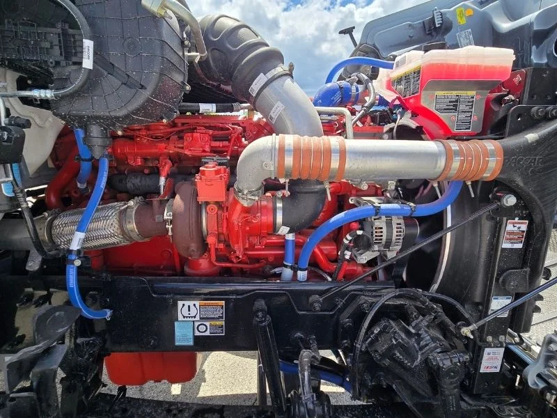 2027 Peterbilt 567 — photo 12