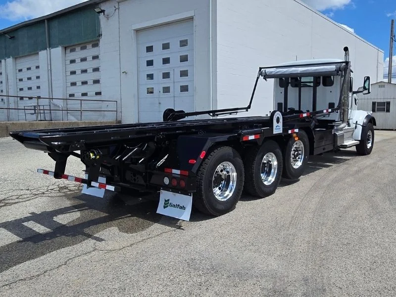 2027 Peterbilt 567 — photo 9