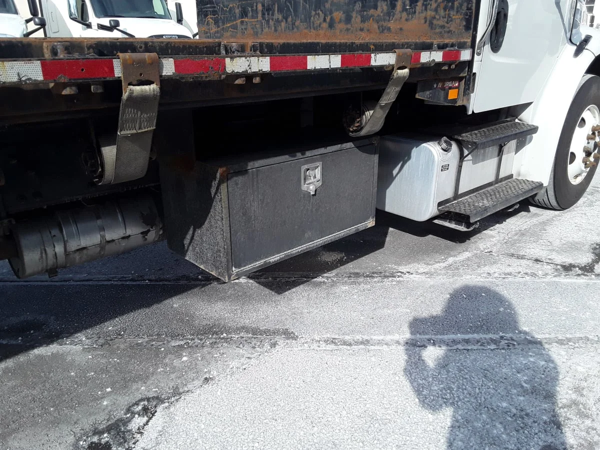 2017 Freightliner M2 106 - image 12