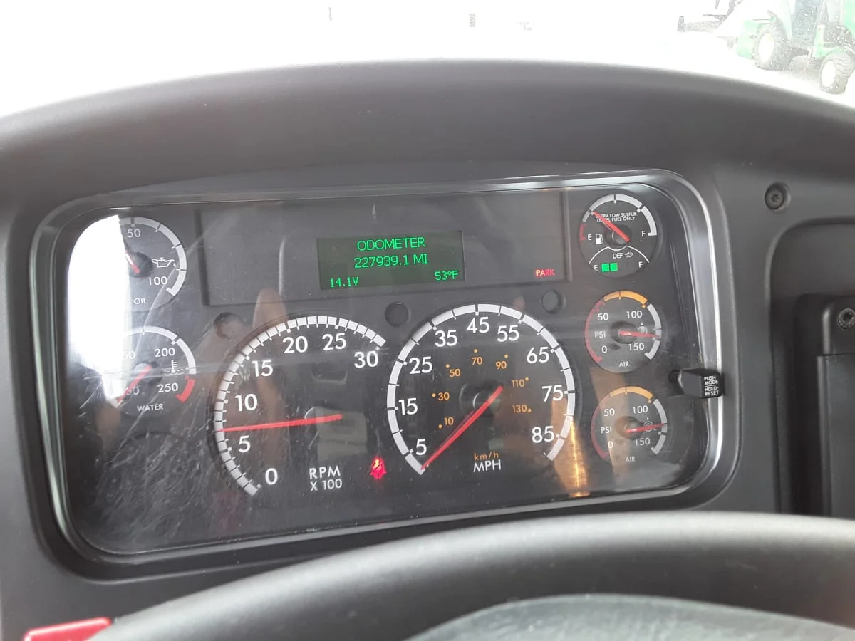 2017 Freightliner M2 106 - image 15