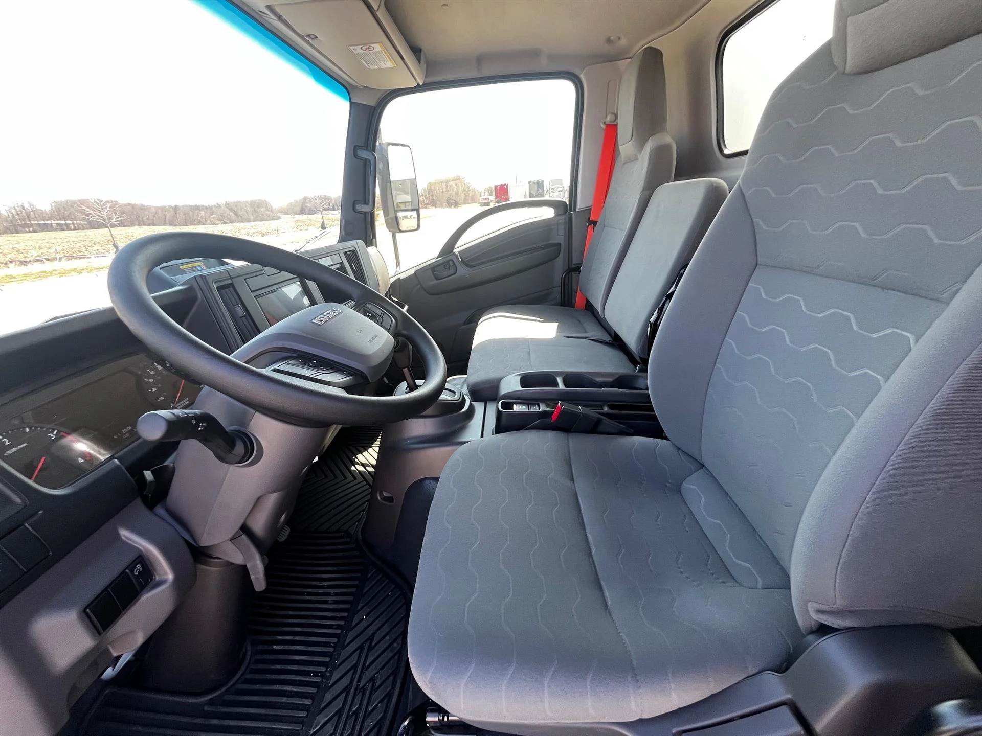 2026 Isuzu NRR - image 8