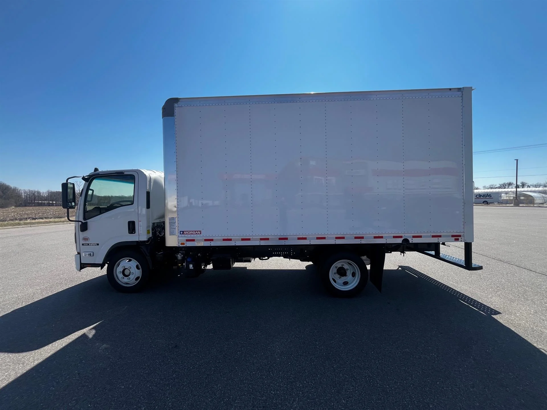 2026 Isuzu NRR in Inver Grove Heights, MN — photo 6