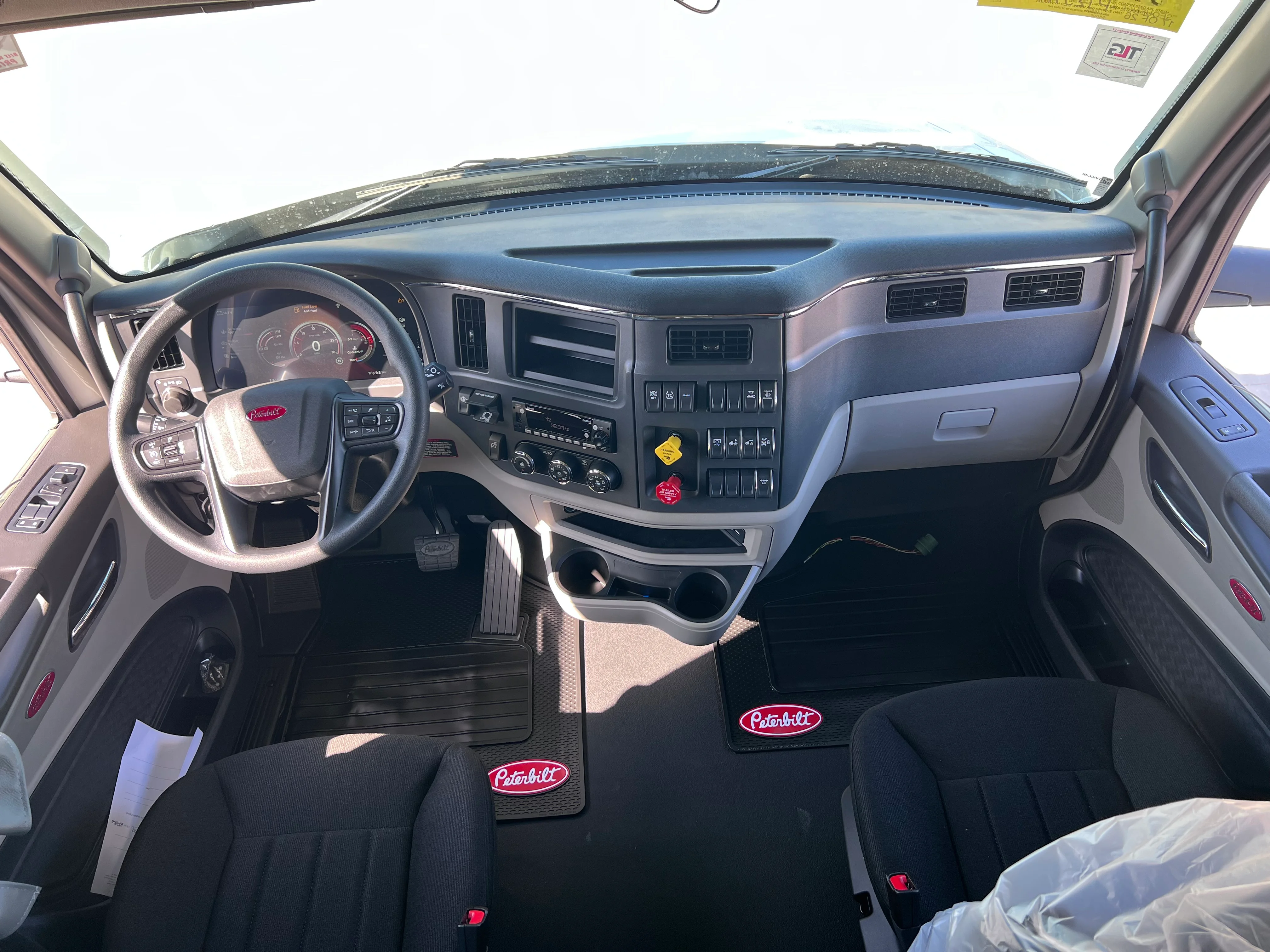 2027 Peterbilt 579 in Hattiesburg, MS — photo 10