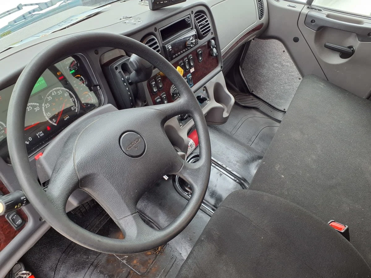 2020 Freightliner M2 106 in Warwick, RI — photo 7
