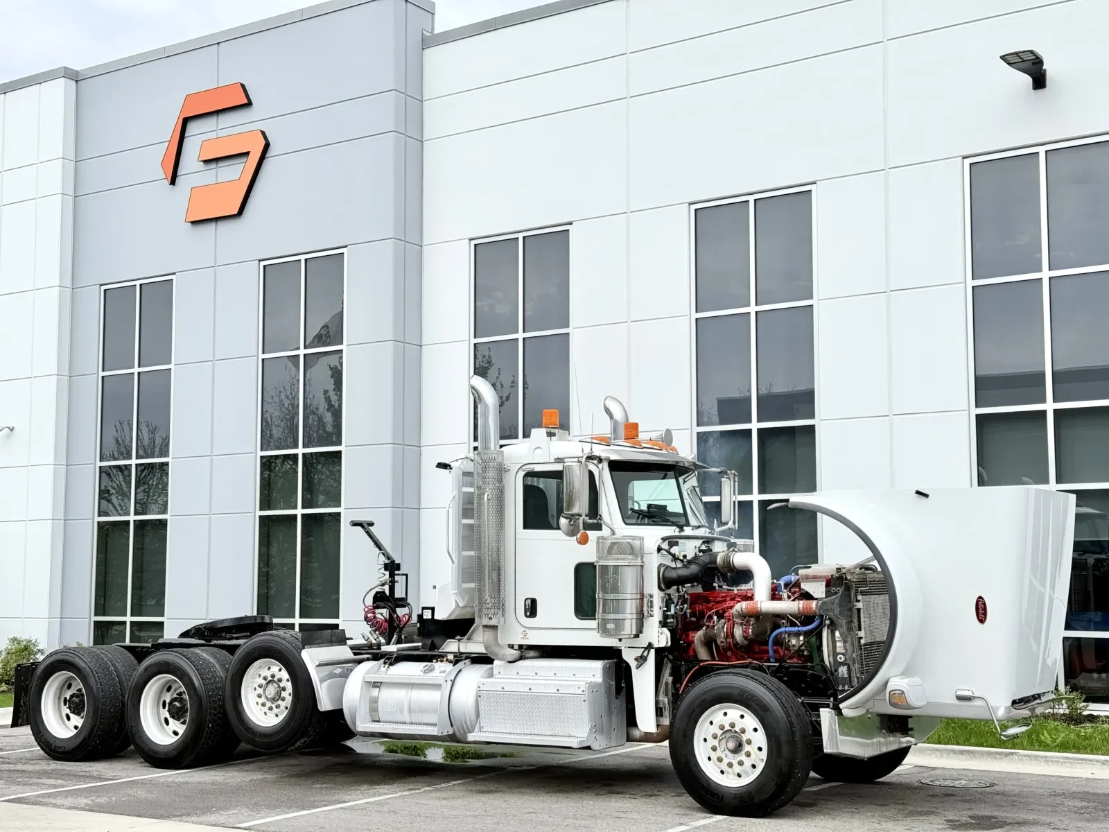 2016 Peterbilt 367 in New Lenox, IL — photo 9
