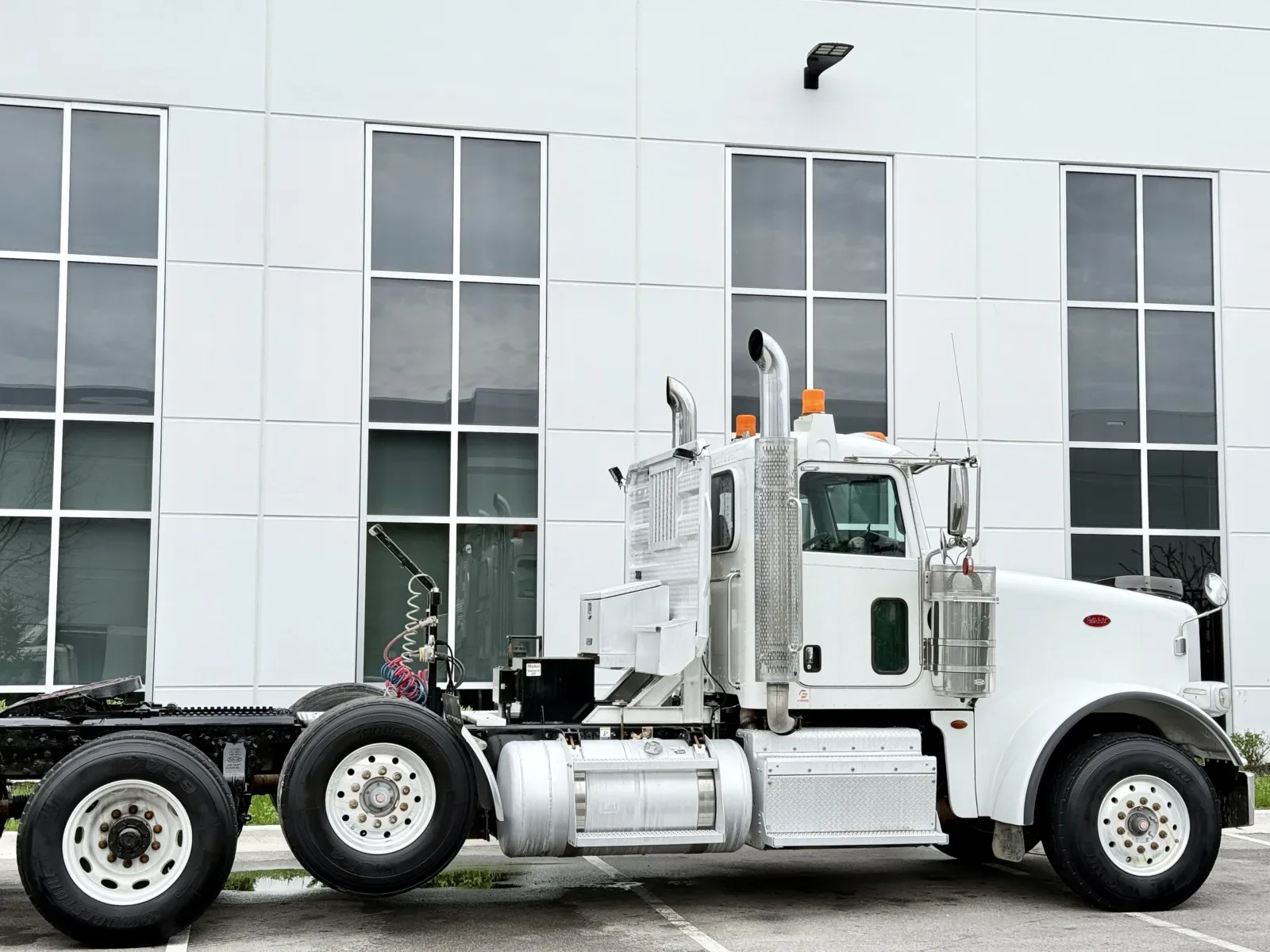 2016 Peterbilt 367 in New Lenox, IL — photo 7