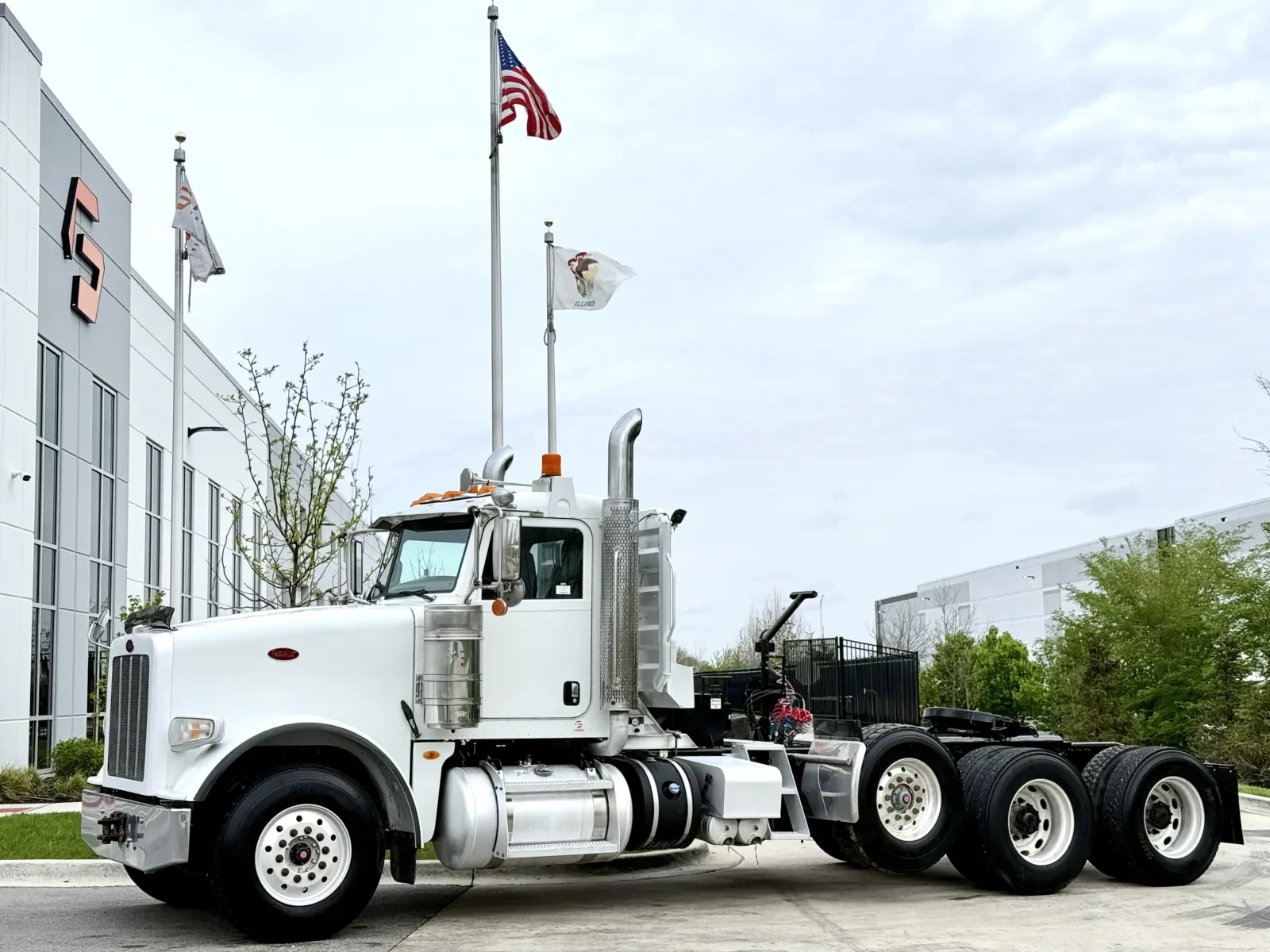 2016 Peterbilt 367 in New Lenox, IL