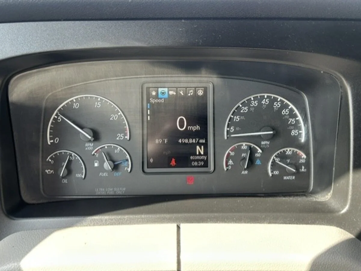 2022 Freightliner Cascadia — photo 22