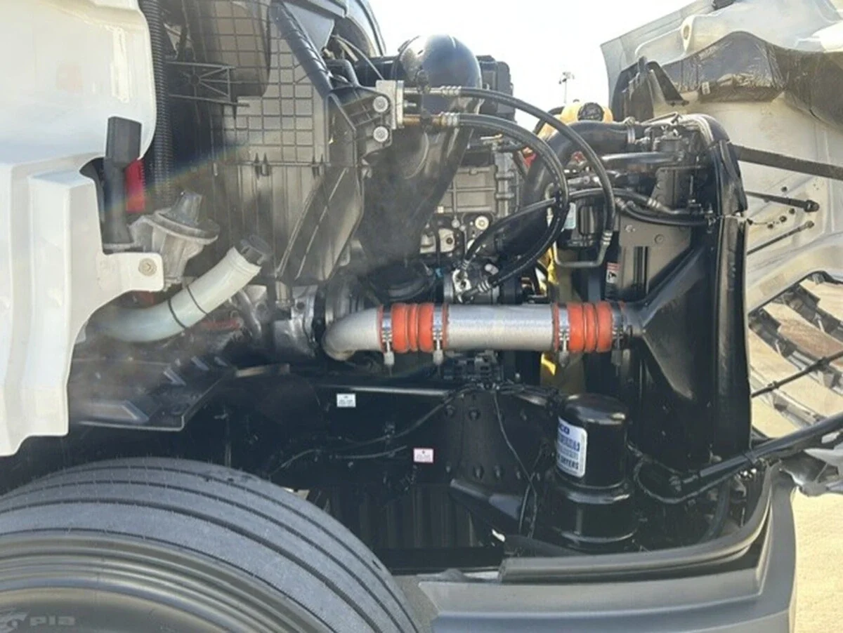 2022 Freightliner Cascadia — photo 12