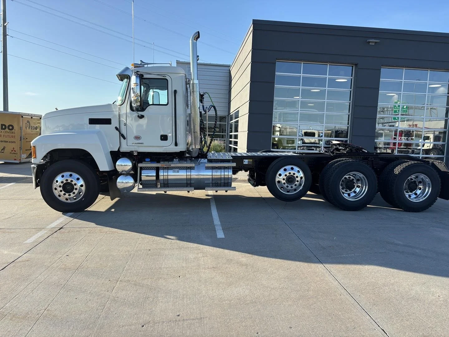 2027 Mack — photo 2