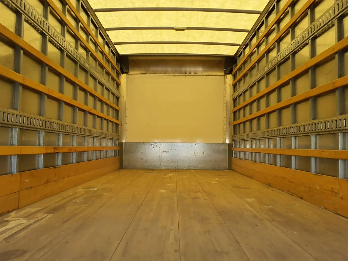 2016 Isuzu NPR - image 8