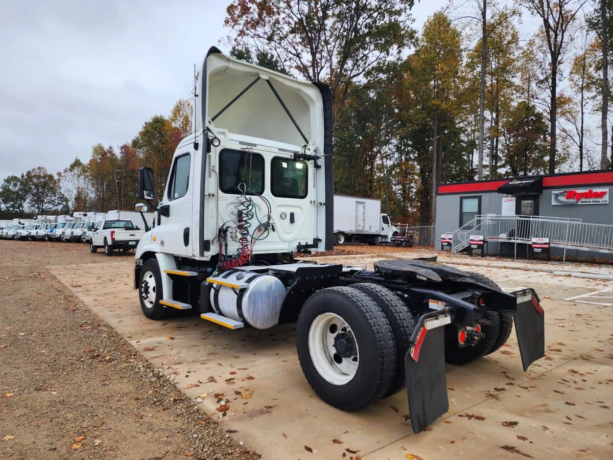2018 Freightliner Cascadia in Greensboro, NC — photo 6