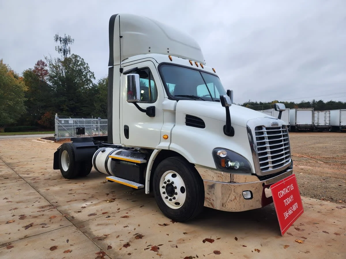 2018 Freightliner Cascadia in Greensboro, NC — photo 3