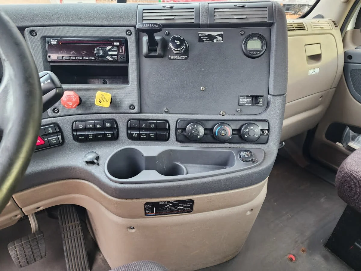2018 Freightliner Cascadia in Greensboro, NC — photo 8