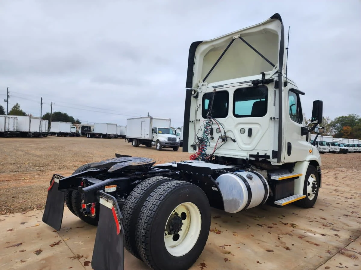 2018 Freightliner Cascadia in Greensboro, NC — photo 4