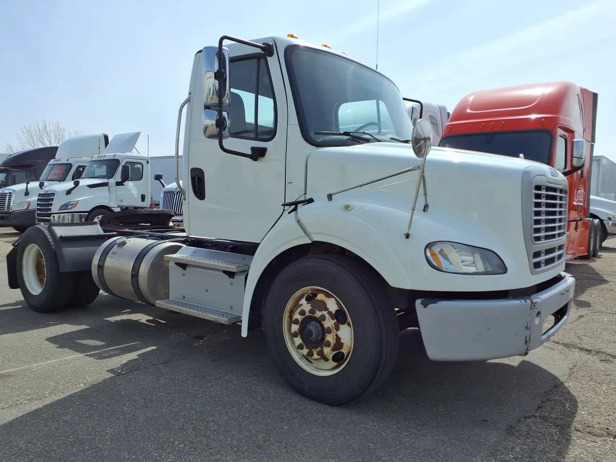2019 Freightliner M2 112 - image 3