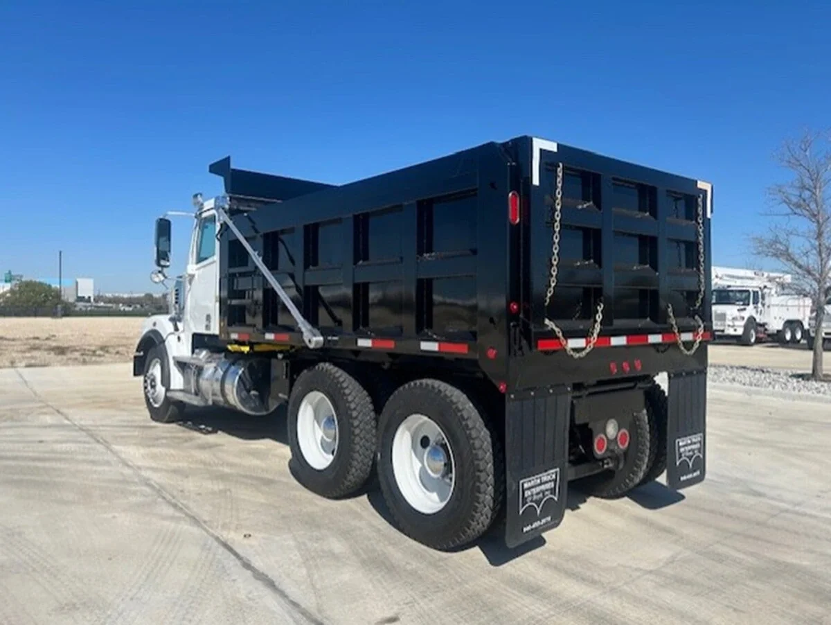 2021 Freightliner 122SD - image 3