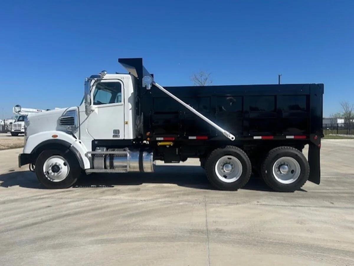 2021 Freightliner 122SD - image 2