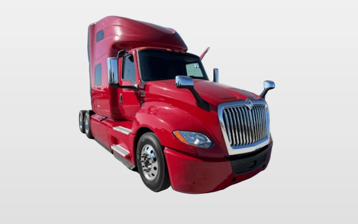 2022 International LT - image 1