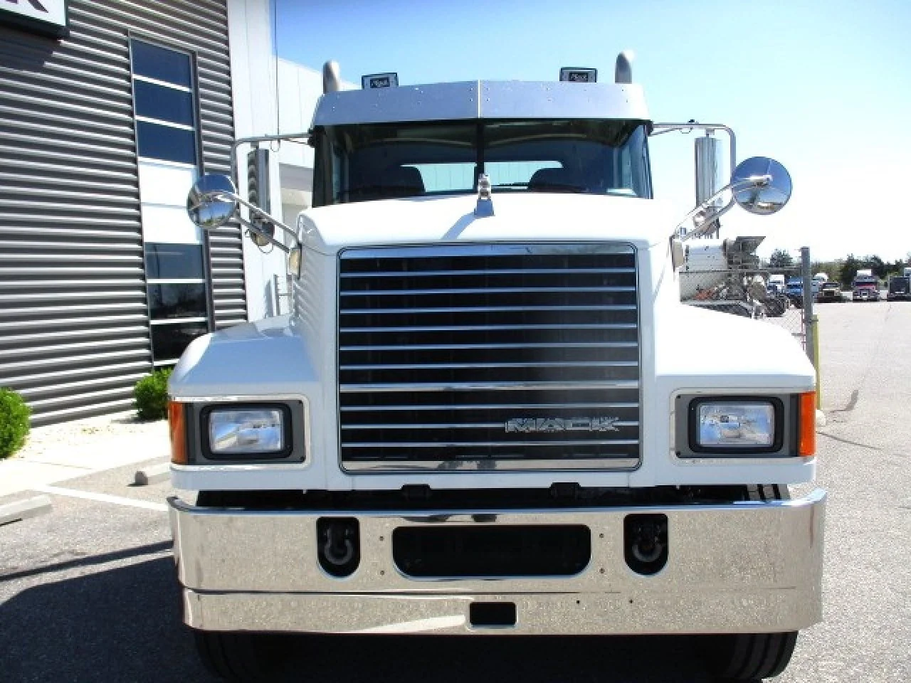 2018 Mack Pinnacle in Hagerstown, MD — photo 2