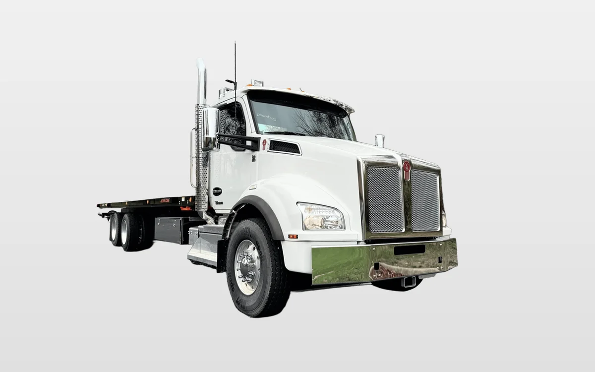 2025 Kenworth T880 - image 1