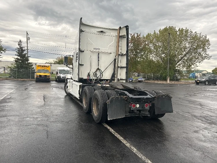 2022 Mack Anthem - image 5