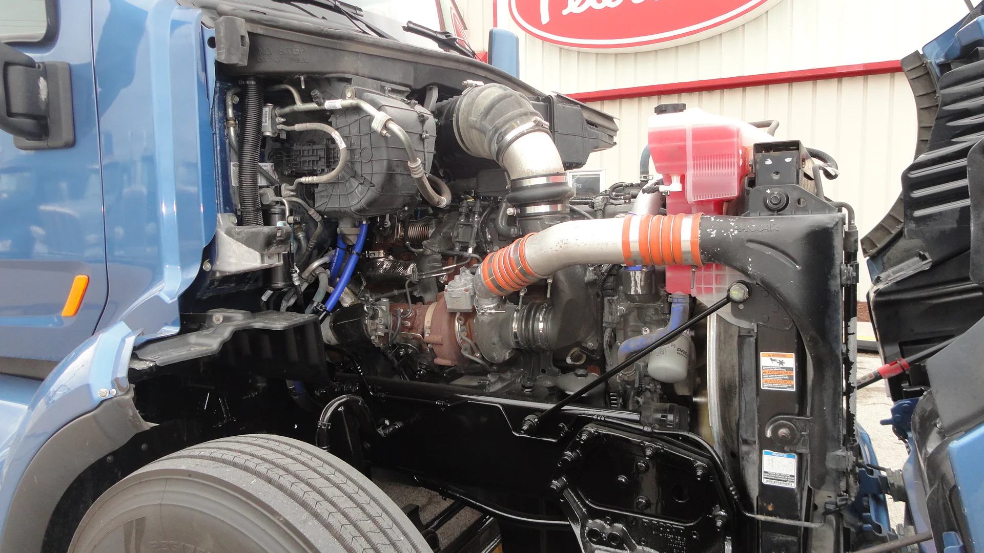 2021 Peterbilt 579 in O'fallon, MO — photo 10