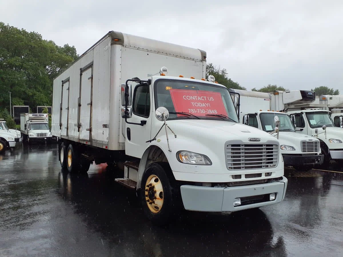 2017 Freightliner M2 106 - image 3